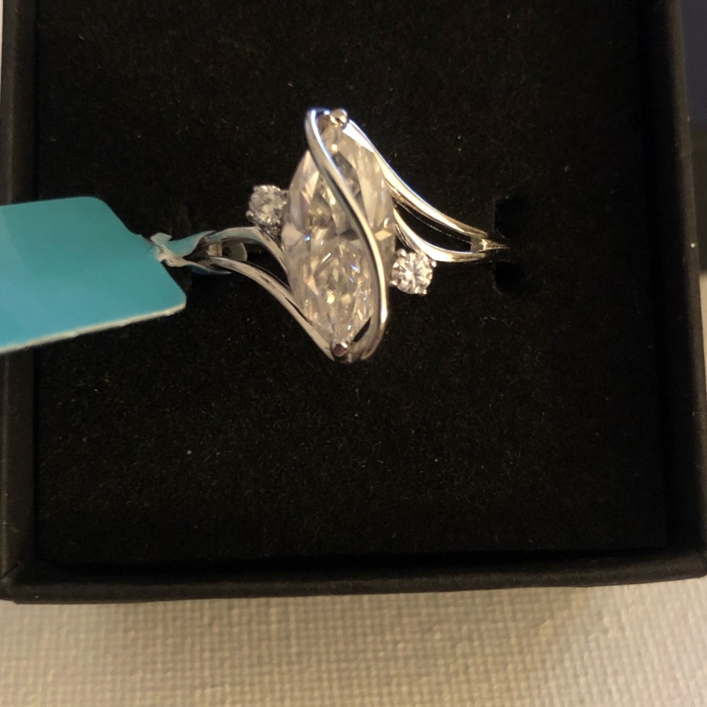 925 Sterling Silver Moissanite Ring